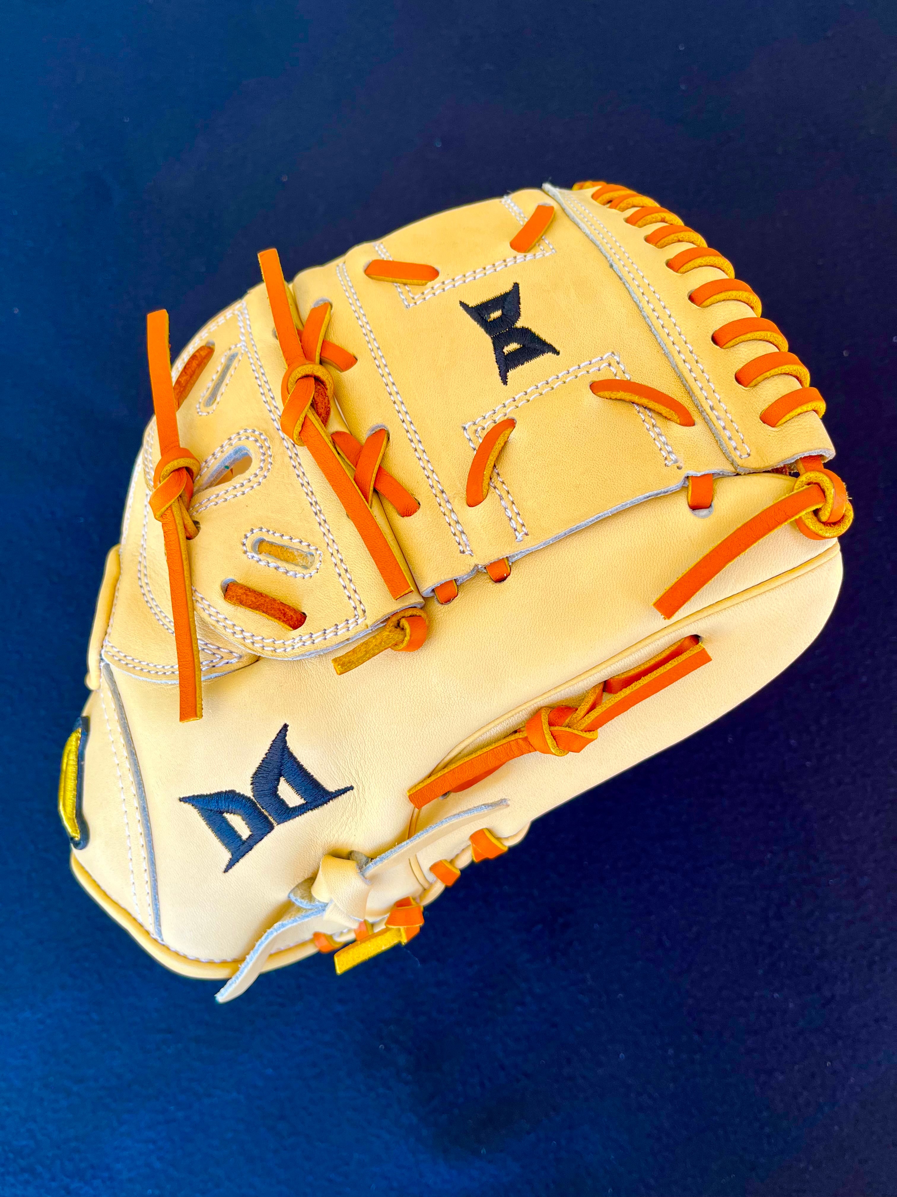 12" Pro Suit RHT/LHT Closed Web Camel