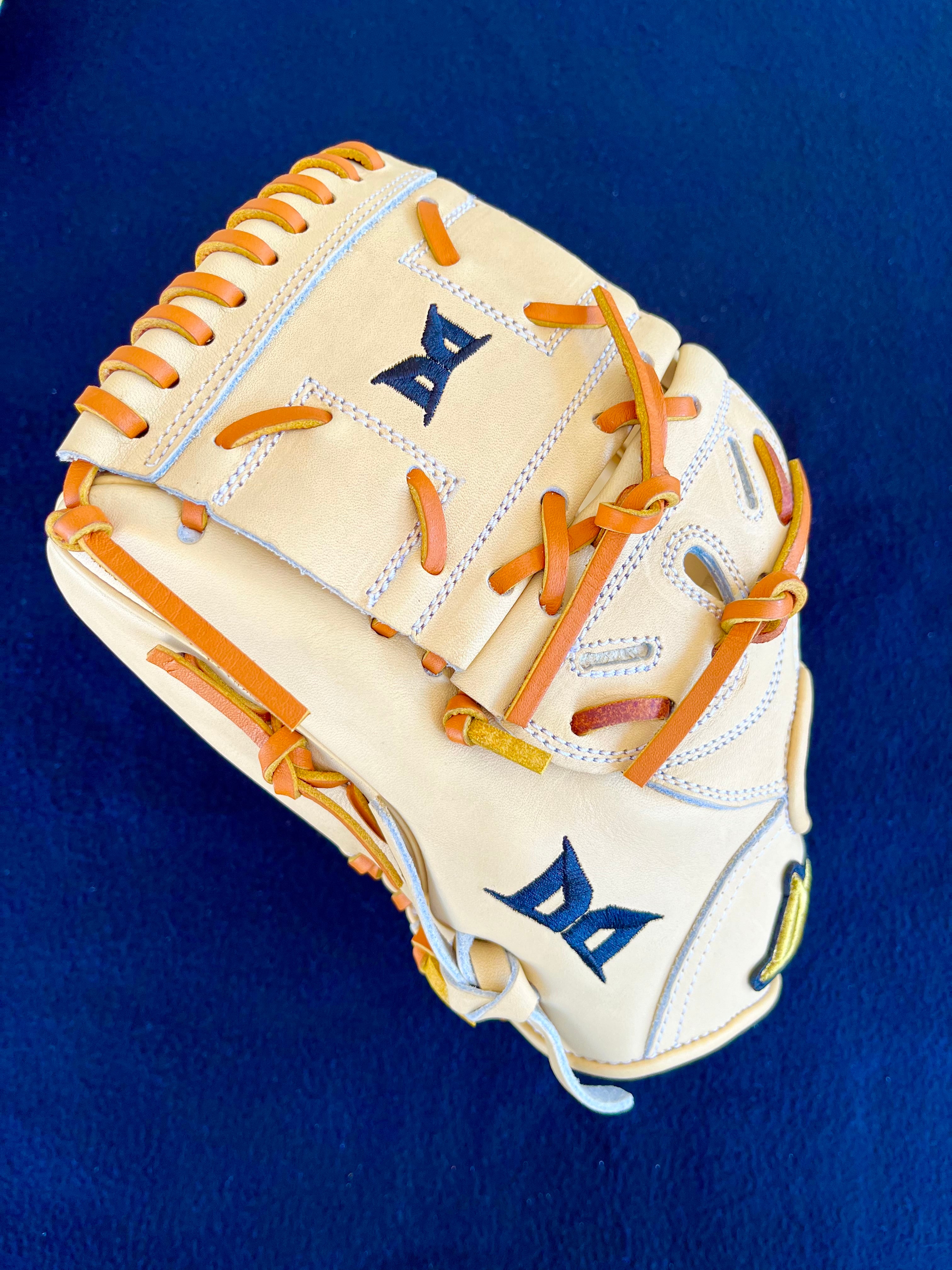 12" Pro Suit RHT/LHT Closed Web Camel