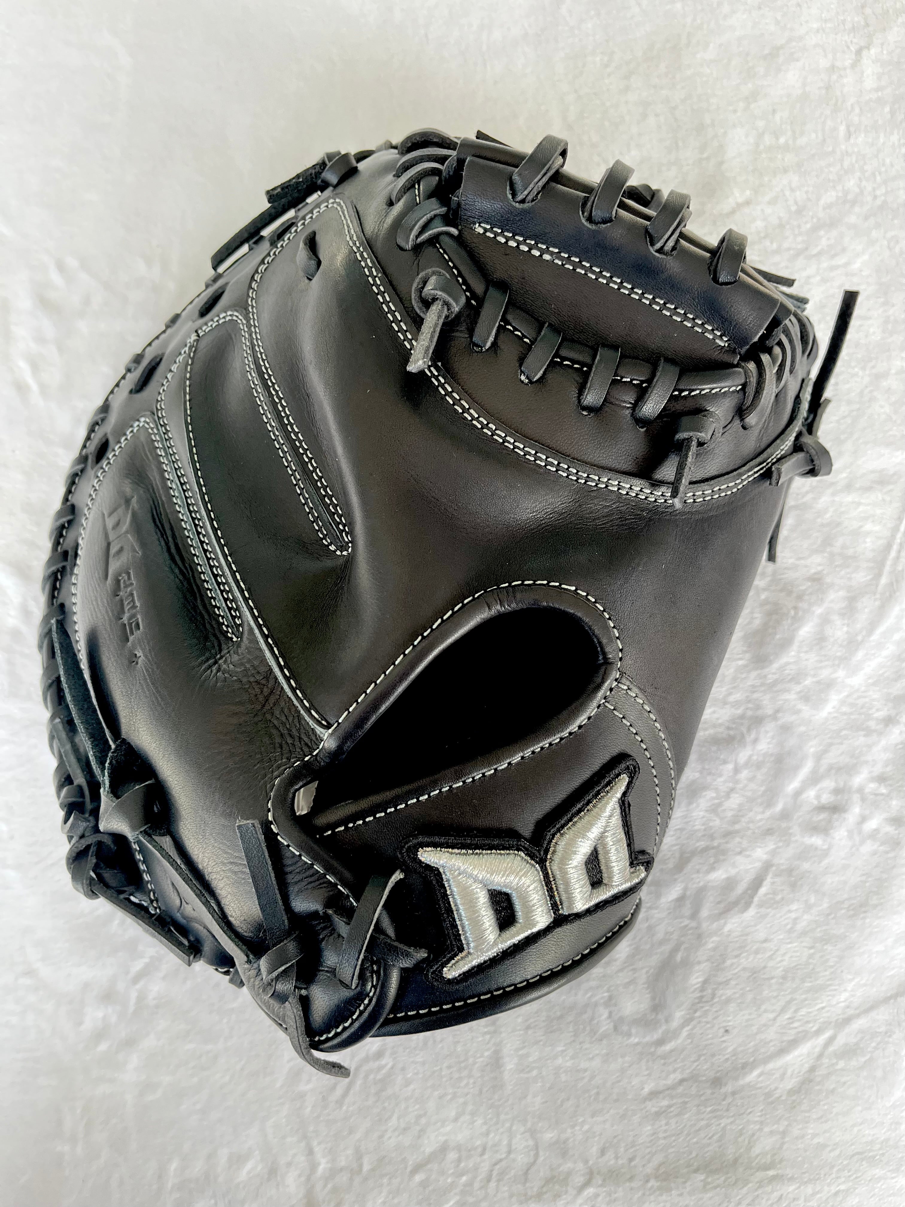 33.5" Rapid Plus Catchers Mitt RHT Black
