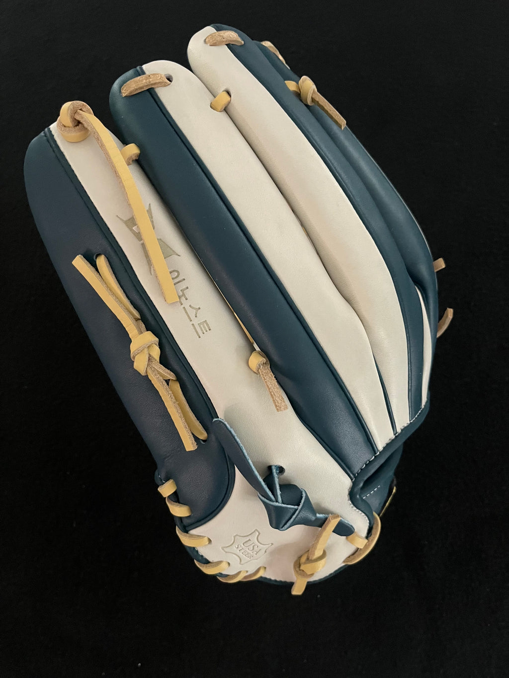 12.75" Innost RHT B-15 Web Beige & Navy